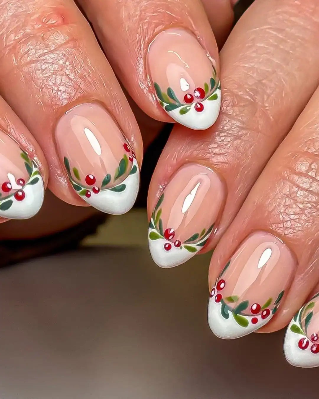 クリスマスネイル(Christmas nail tips) Handmade Christmas Holly Berry French Tip Elegant Press on Nails
