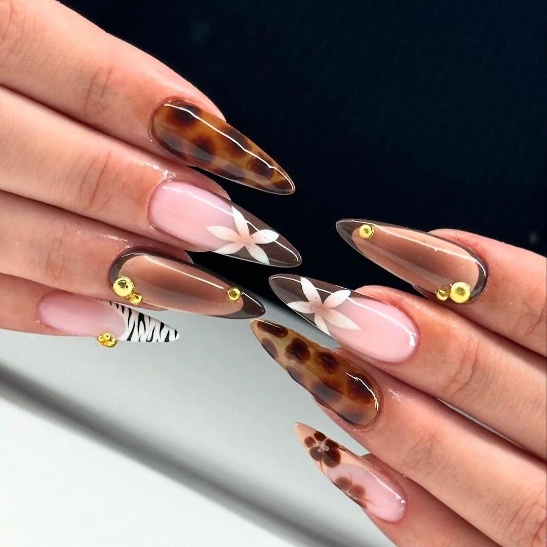 Floral French Press on Nails Z72