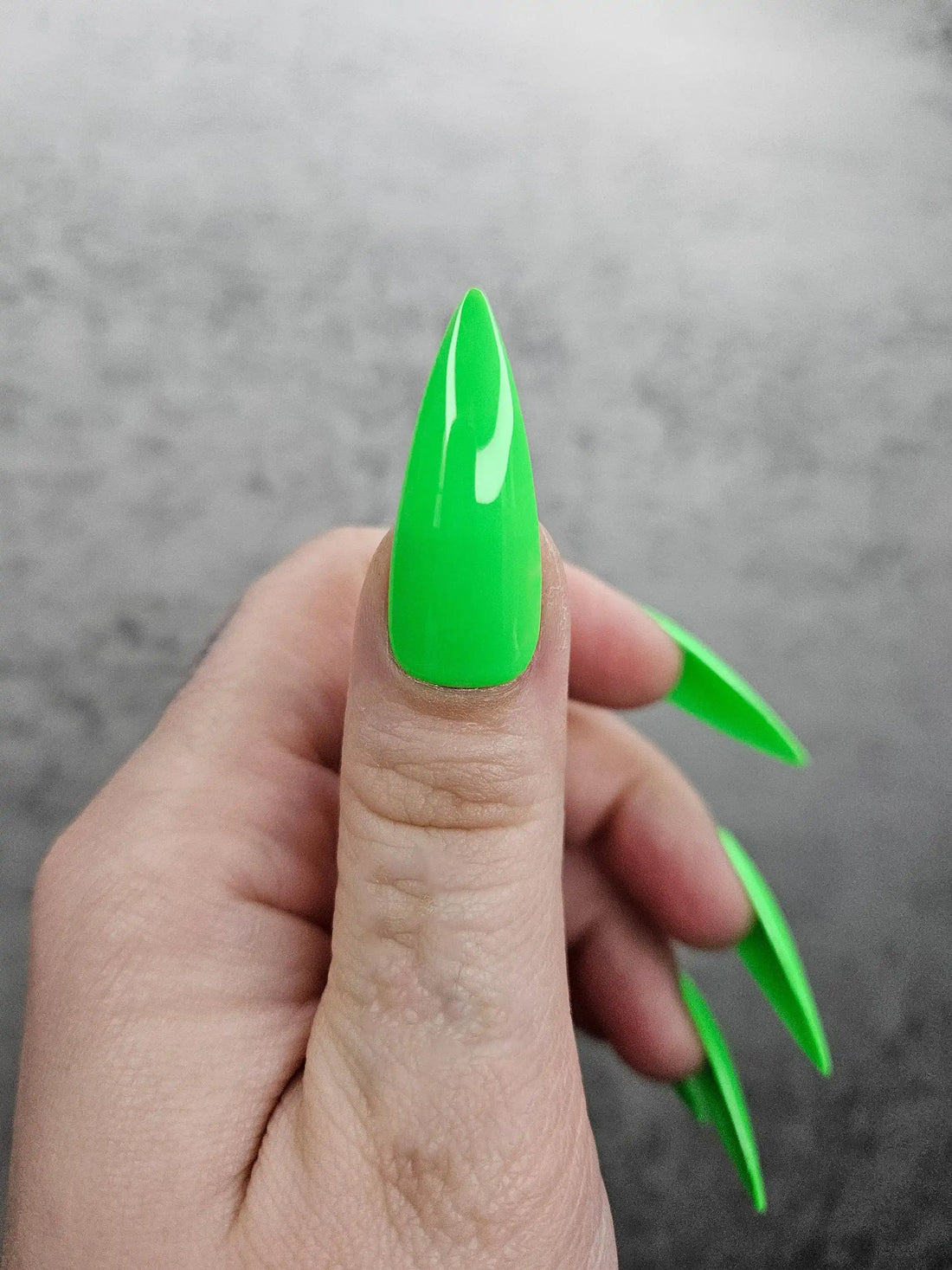 Green Neon Glossy Handmade Press on Nails - Luxury Reusable Fingernails Q89
