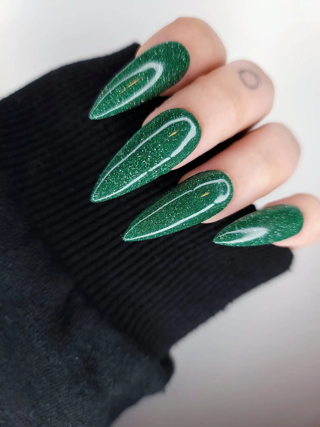 Green Super Glitter Glossy Handmade Press on Nails - Luxury Reusable Fingernails H29