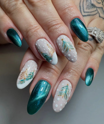 Handmade Green Cat Eye Christmas Tree Winter Art Press on Nails W67