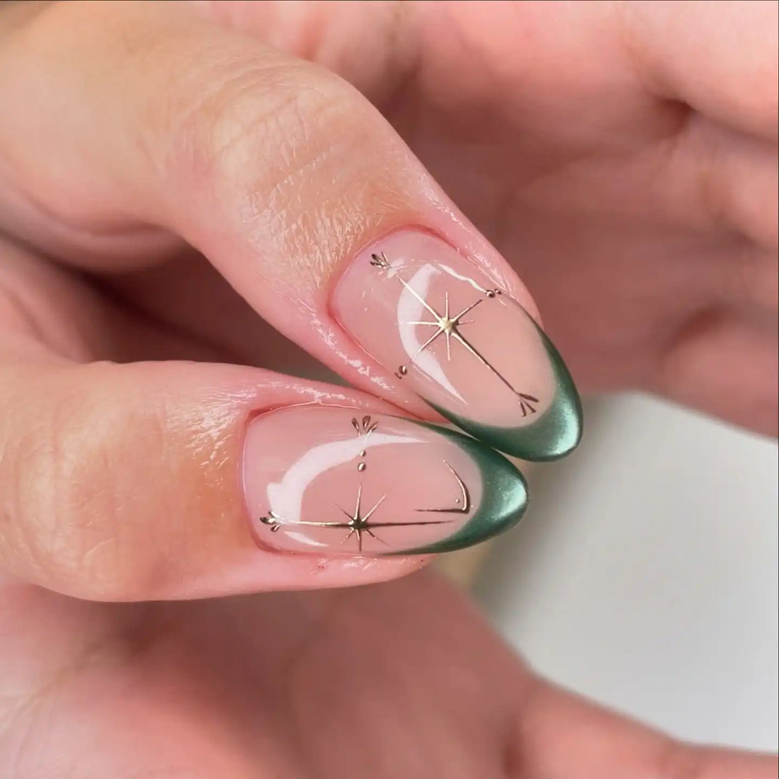 Handmade Green Cat Eye in French Style with Gold Press on Nails D01