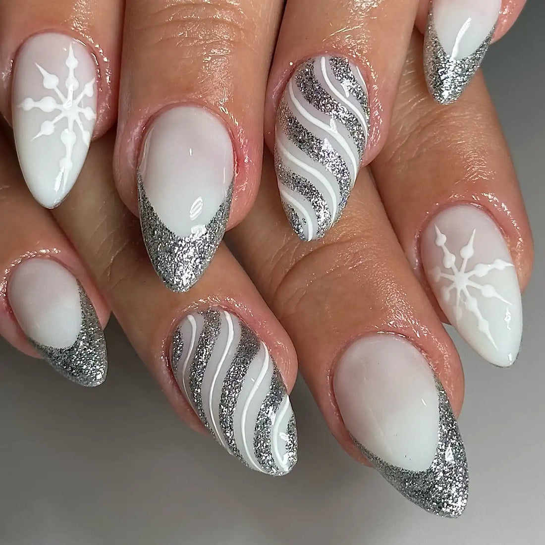 Handmade Winter Snowflake Silver Glitter Stripe Press on Nails A67