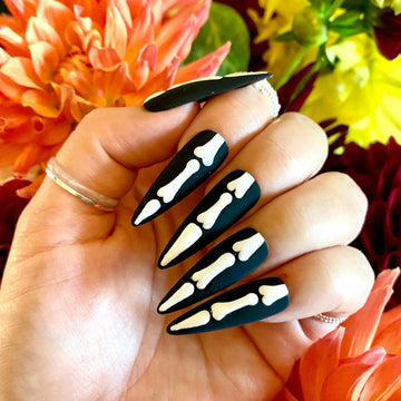Spooky Skeleton Bone Halloween Press on Nails - Black and White Fingernails Z68