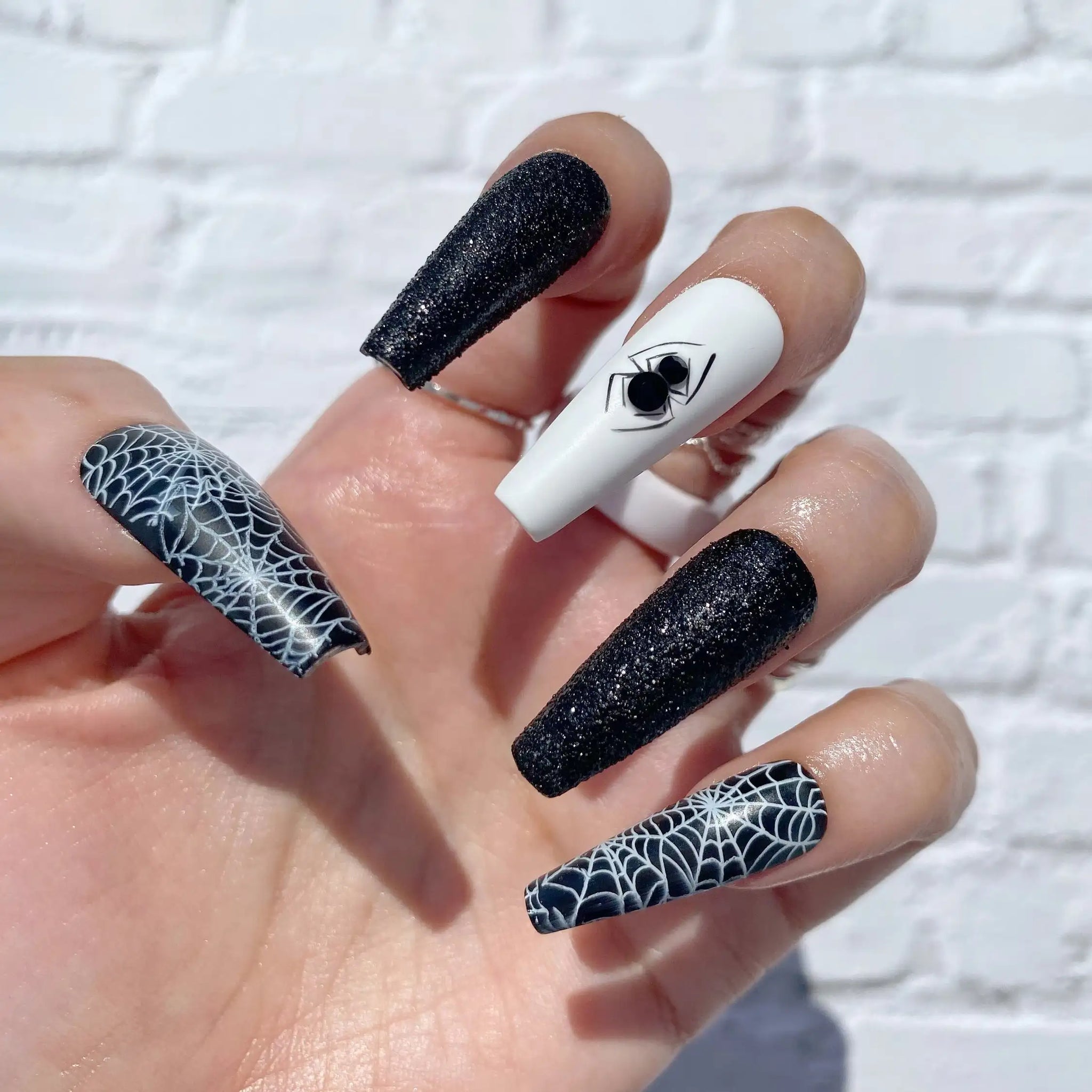 Handmade Spooky Spiderweb Glitter Black White Halloween Press on Nails E62