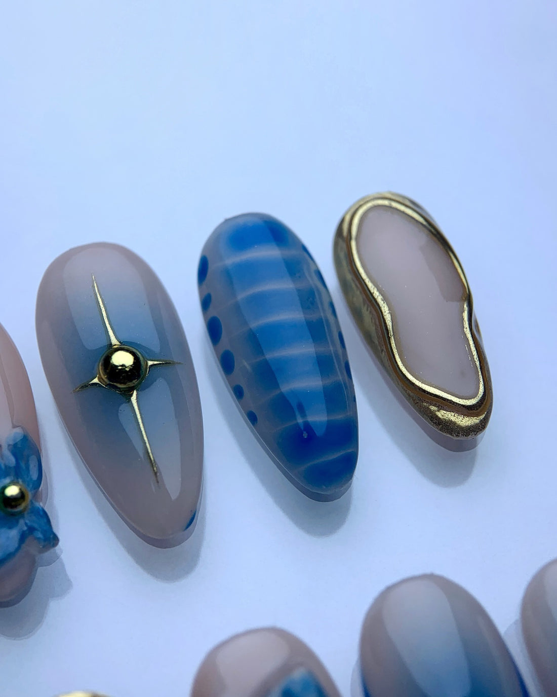 Handmade Blue Floral Elegance Nail Art with Gold Pearl Press on Nails P30