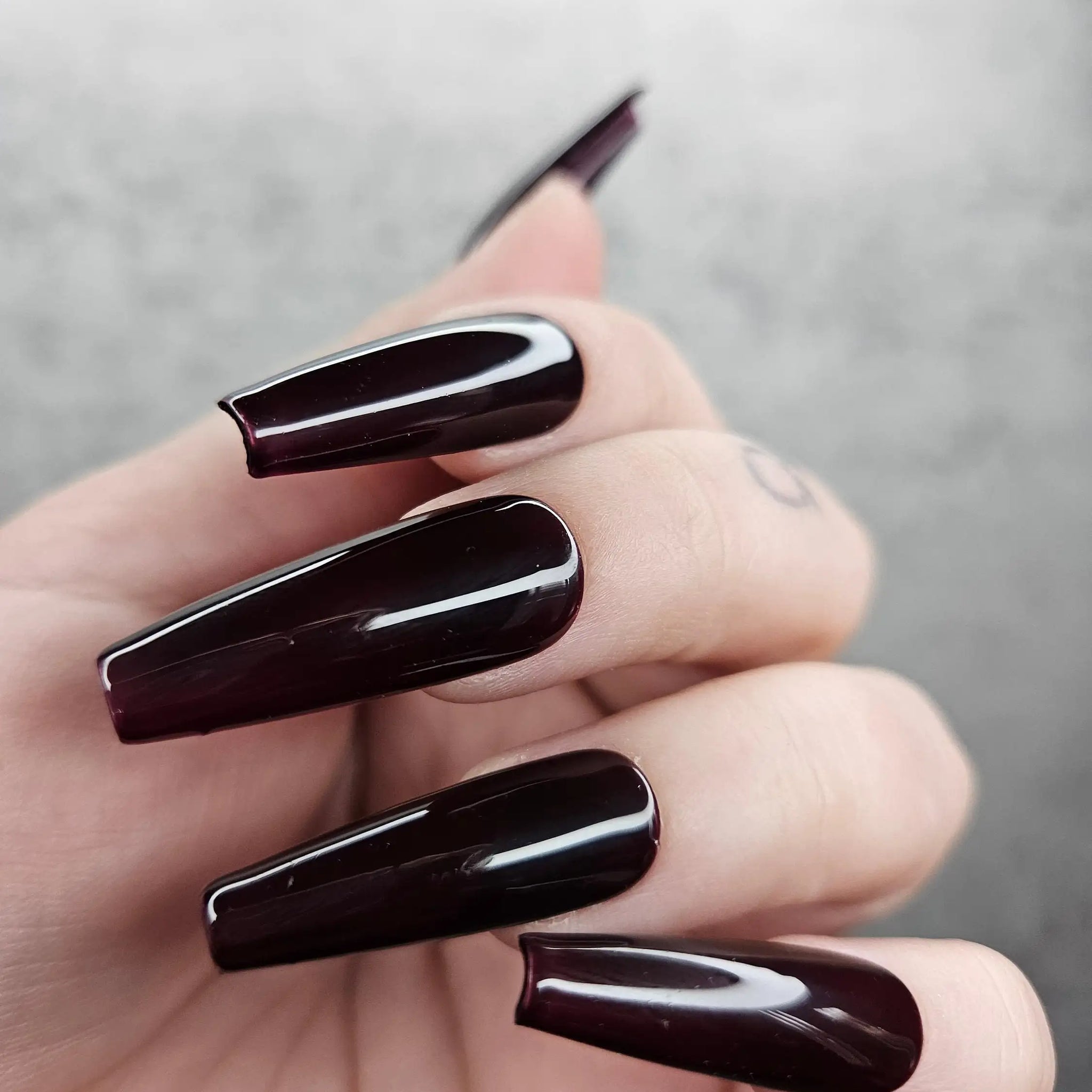 Dark Glossy Custom Handmade Press on Nails - Simple Reusable Fingernails