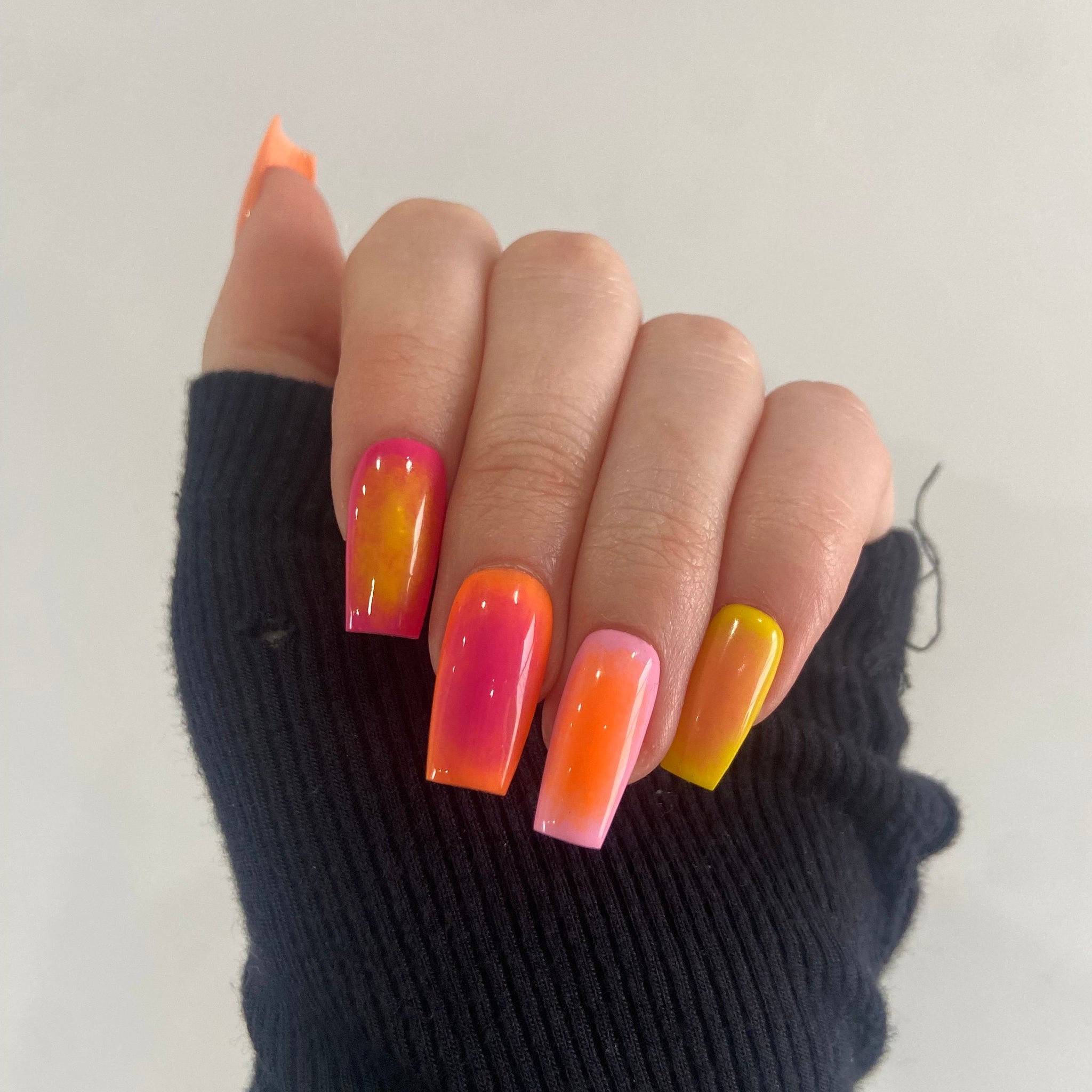 Summer Aura Simple Ombre Handmade Press On Nails