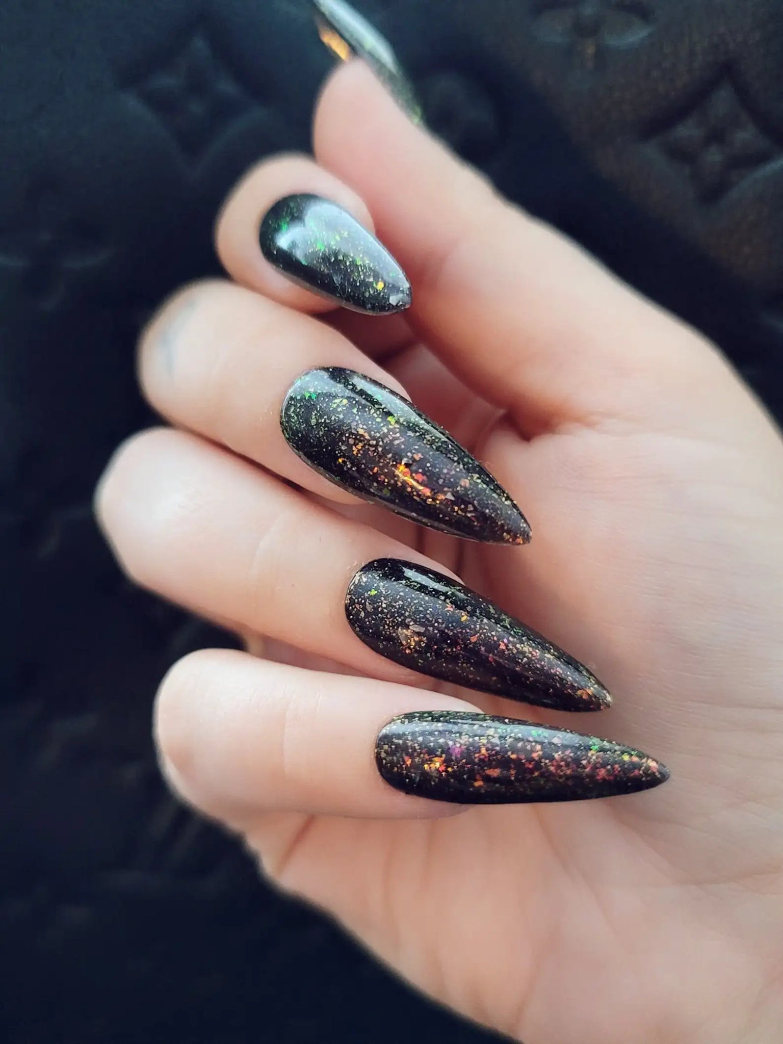 Fire Rock Dark Glitter Handmade Press on Nails - Reusable Fingernails