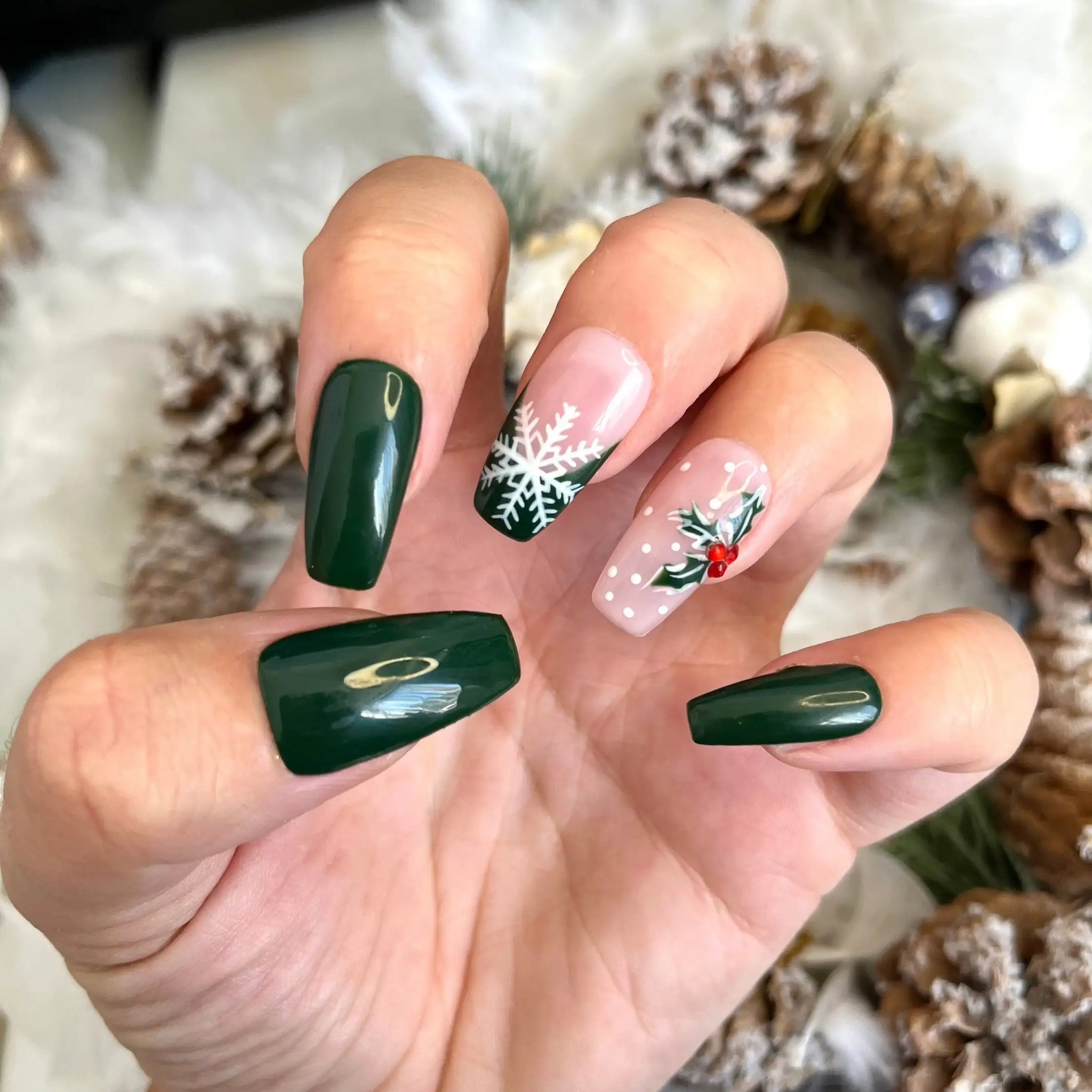 Green Christmas Cute Snowflake Press on Nails - Handmade Fingernails