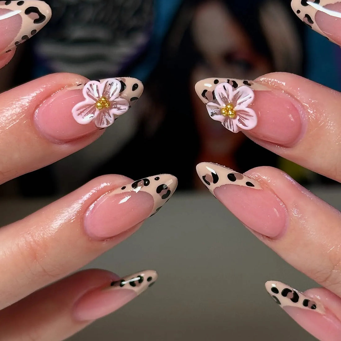 Handmade 3D Floral Leopard Print Simple Elegant Fashion Press on Nails T61