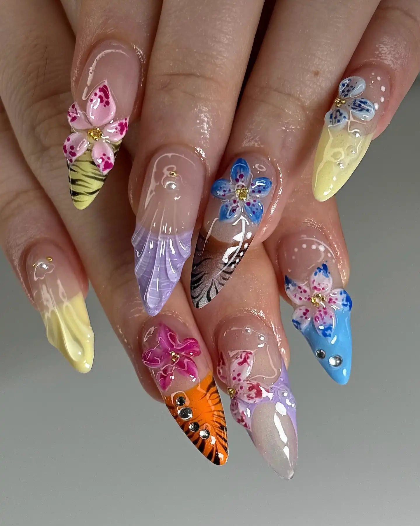 Handmade 3D Floral Multicolored Tiger Print Seashell Summer Fake Nails G38