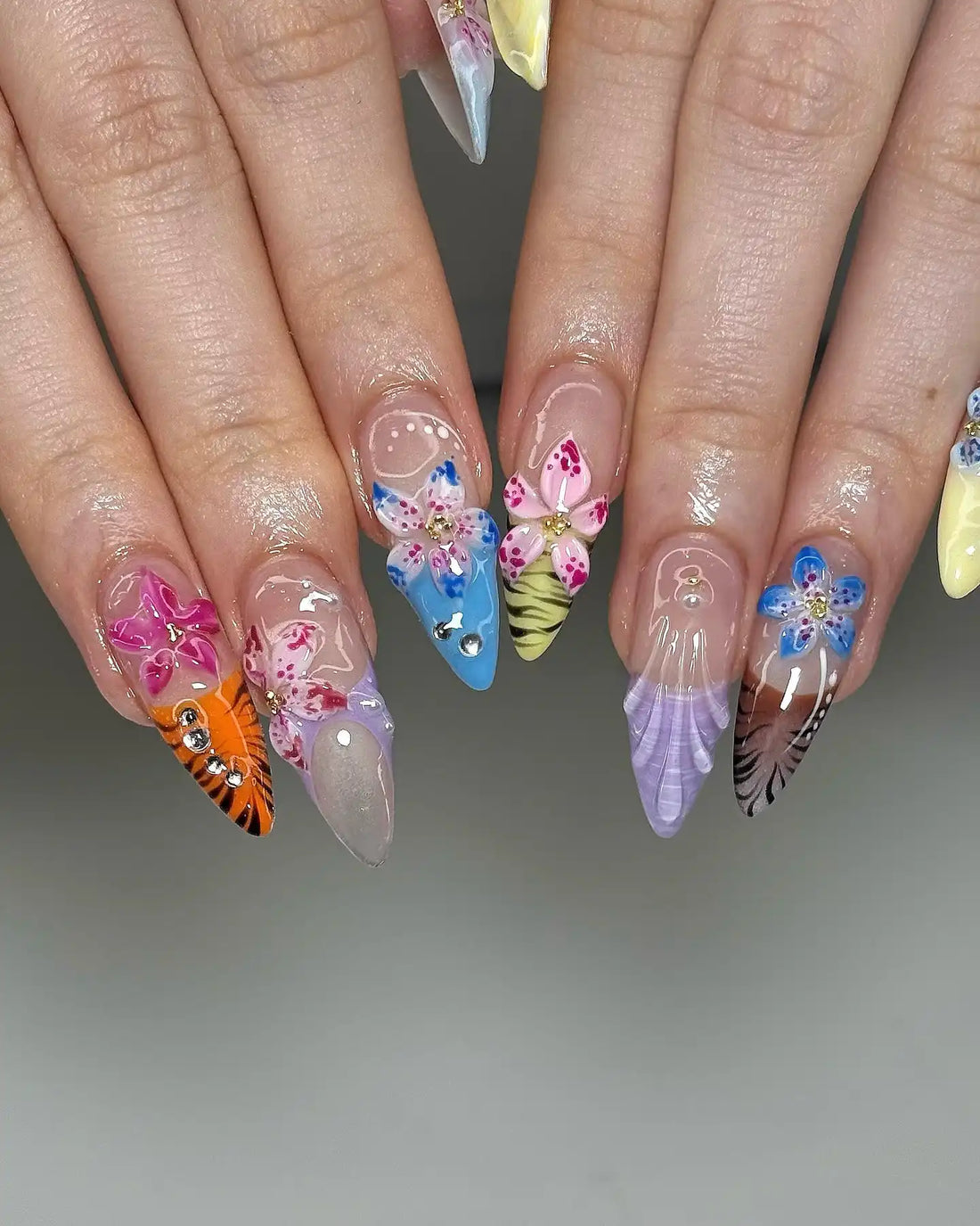 Handmade 3D Floral Multicolored Tiger Print Seashell Summer Fake Nails G38