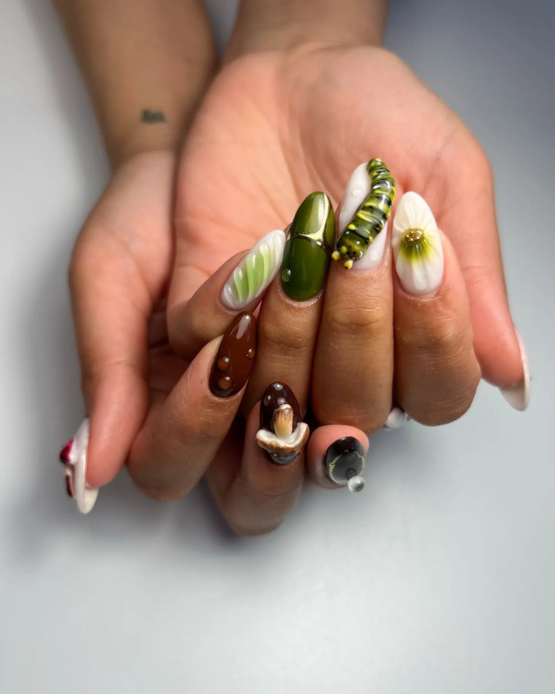 Handmade 3D Mushroom Caterpillar Forest Nature Green Brown Press on Nails M42