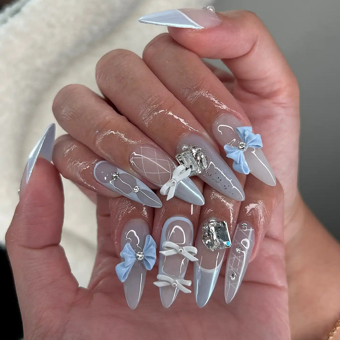 Handmade 3D Ribbon White and Light Blue Diamond Press on Nails N87
