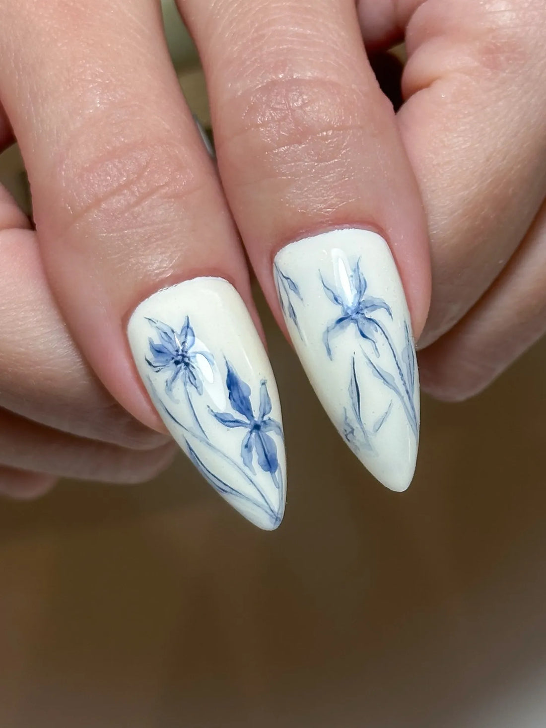 Handmade Classic Blue Ceramic Porcelain Art Pearl Fake Nails C78