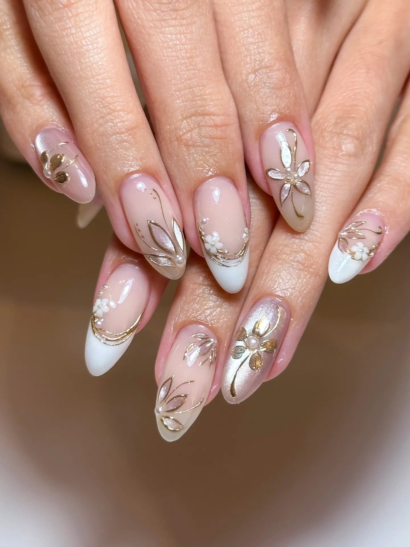 Handmade Elegant Gold Floral Pearl White French Wedding Fake Nails N40