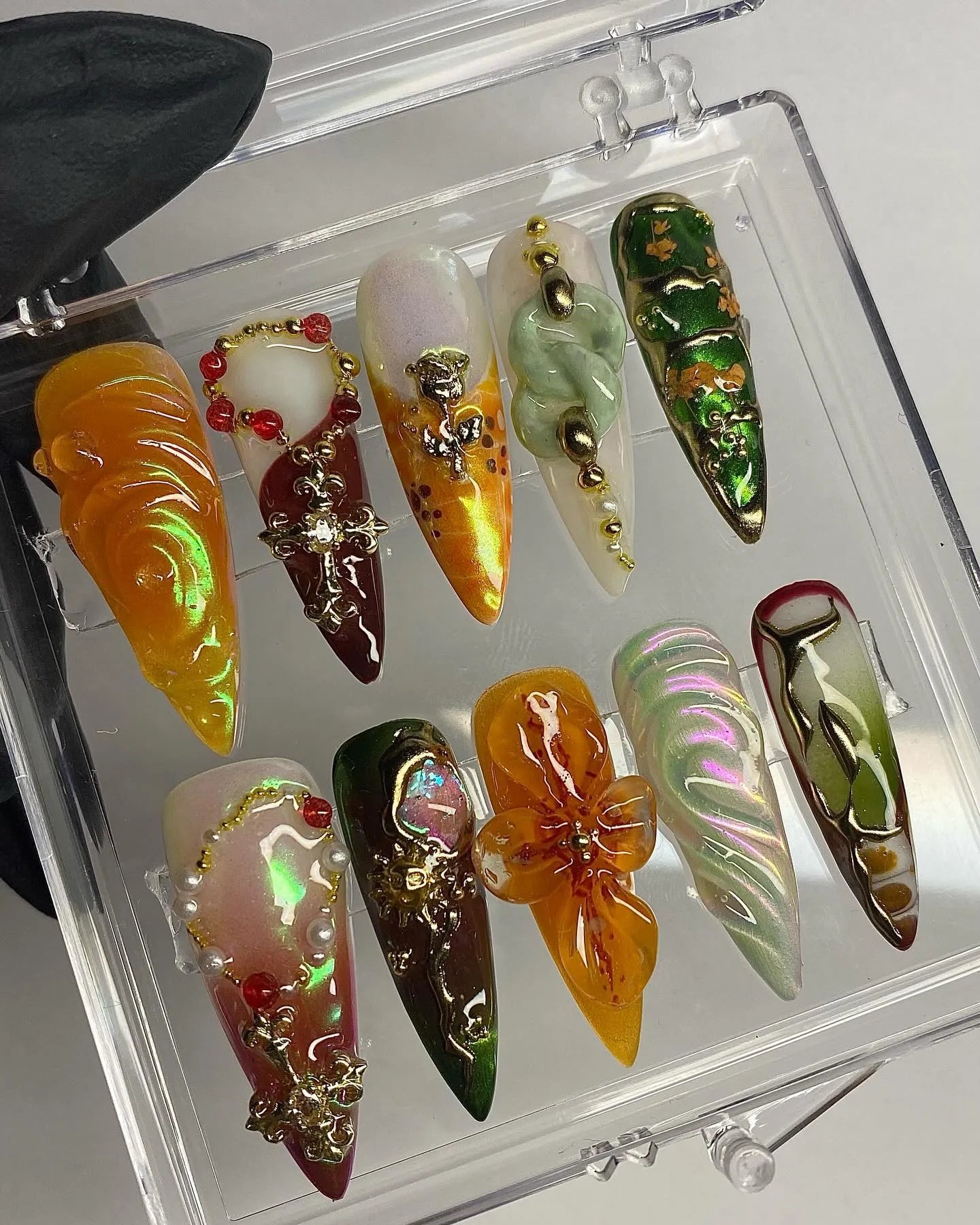 Handmade Emerald Orange Ruby Gold Pearl Gel/Fake Nails F45