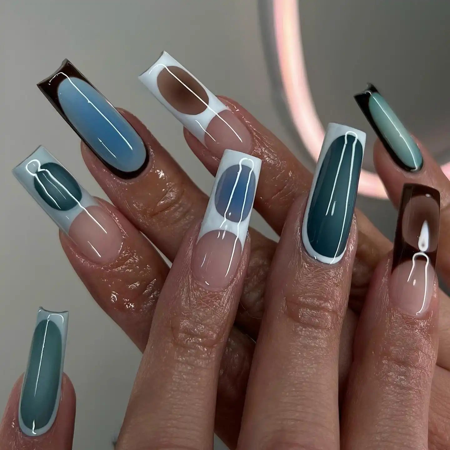 Handmade Freestyle Press on Nails R33