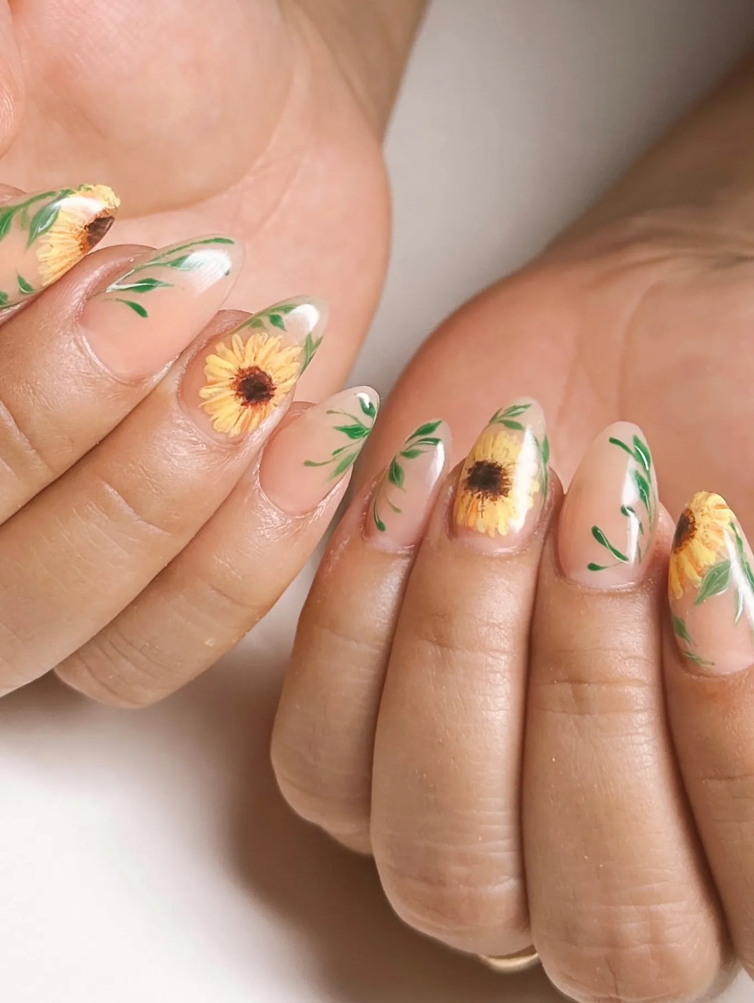 Handmade Golden Sunflower Hand-Painted Floral Green Leaf Artistic Press on Nails M91