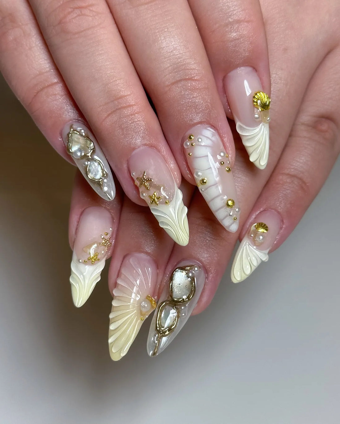 Handmade Sea Shell Pearl Ocean Summer Press on Nails Z12
