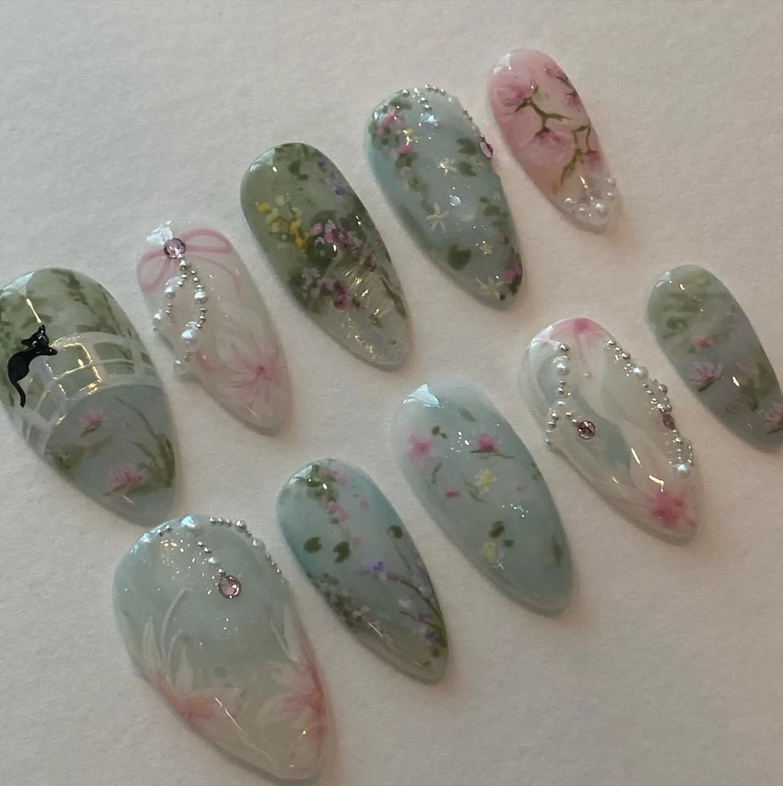 Handmade Monet Garden Cat Water Lily Floral Fairy Press on Nails Y27