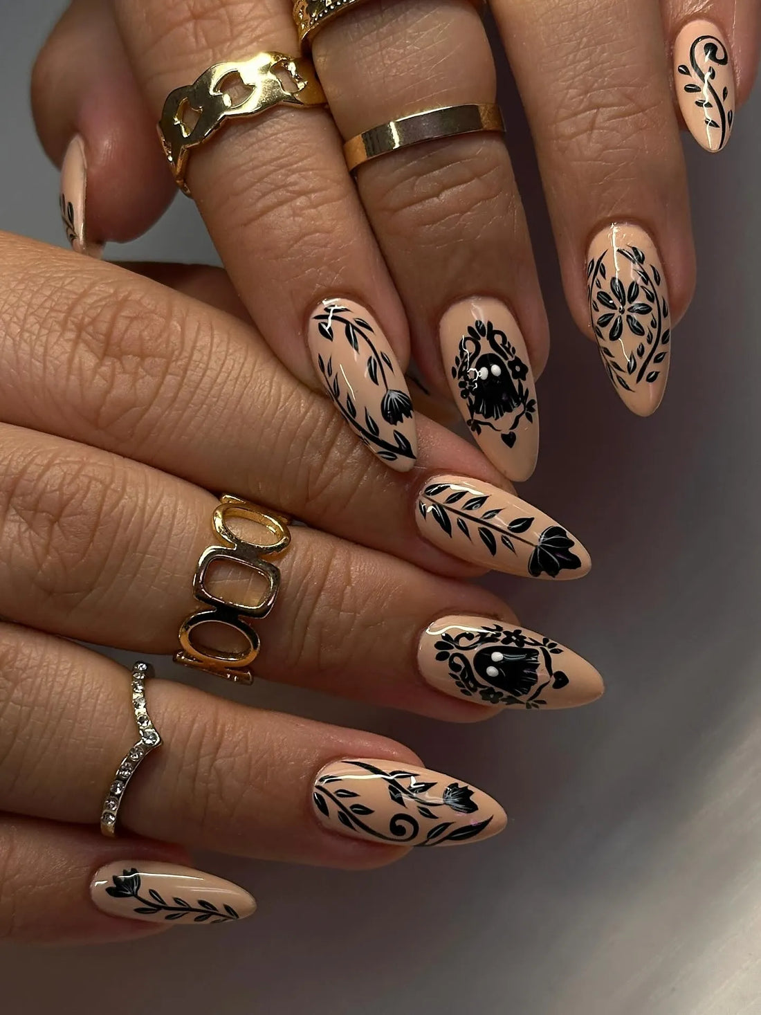 Handmade Nude Base Black Gothic Ghost Vintage Floral Halloween Press on Nails PS4