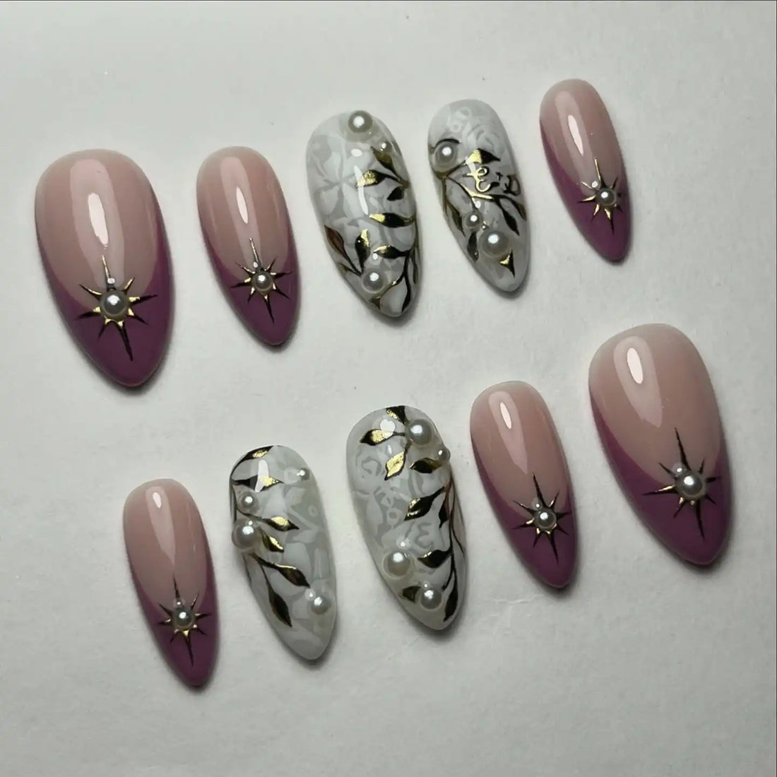 Handmade Gold Leaf Vine Pearl Nude Starburst Press on Nails U90