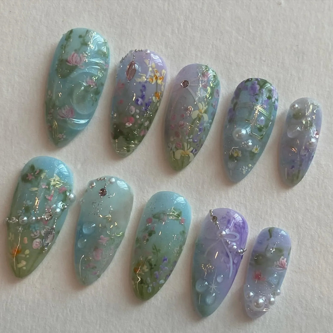 Handmade Spring Garden Pearl Watercolor Fake Nails - Floral Blue Purple C12