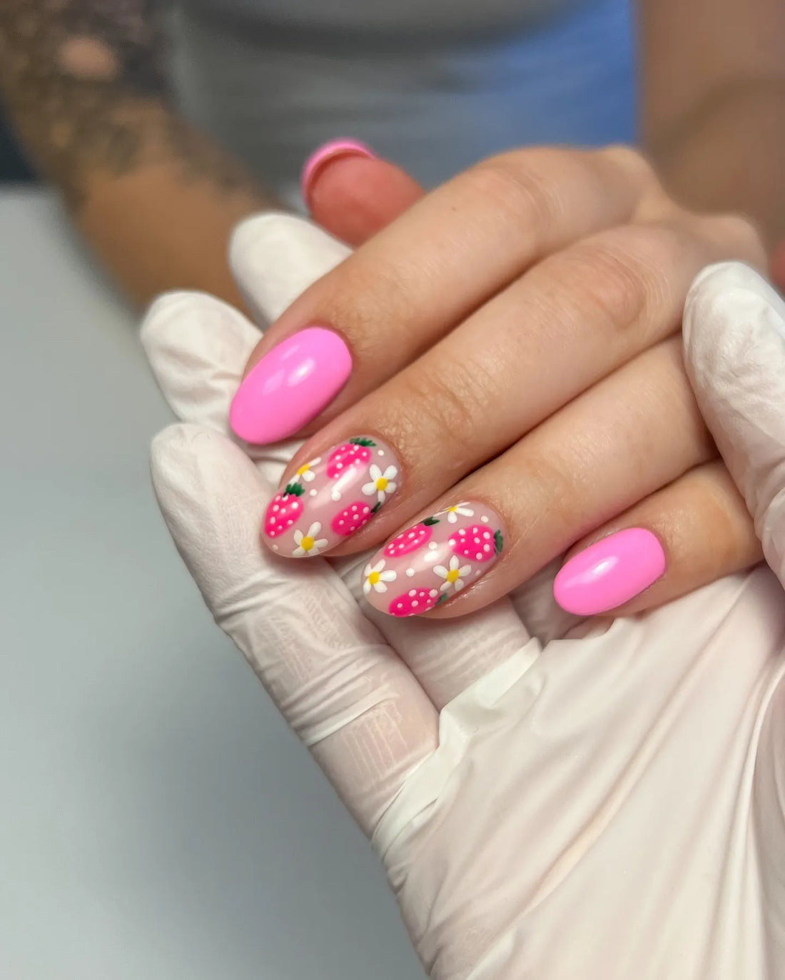 Handmade Strawberry Daisy Pink Floral Artistic Press on Nails P75