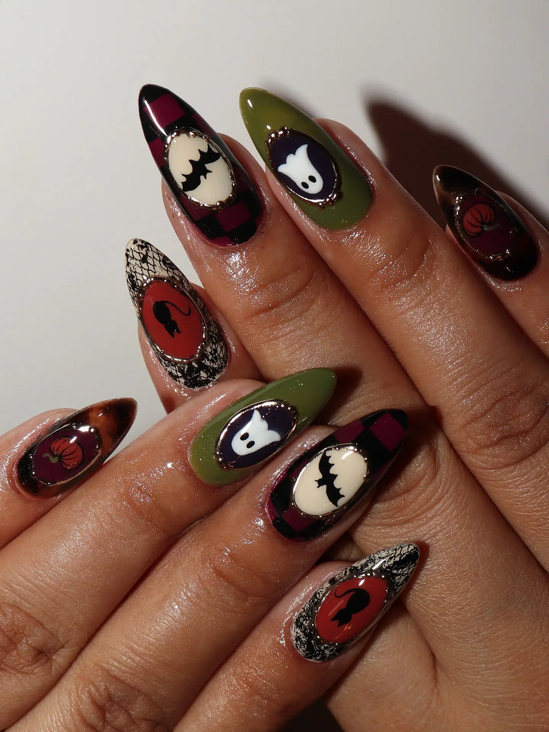 Handmade Vintage Olive Green Burgundy Plaid Mirror Portrait Ghost Fake Nails PV1