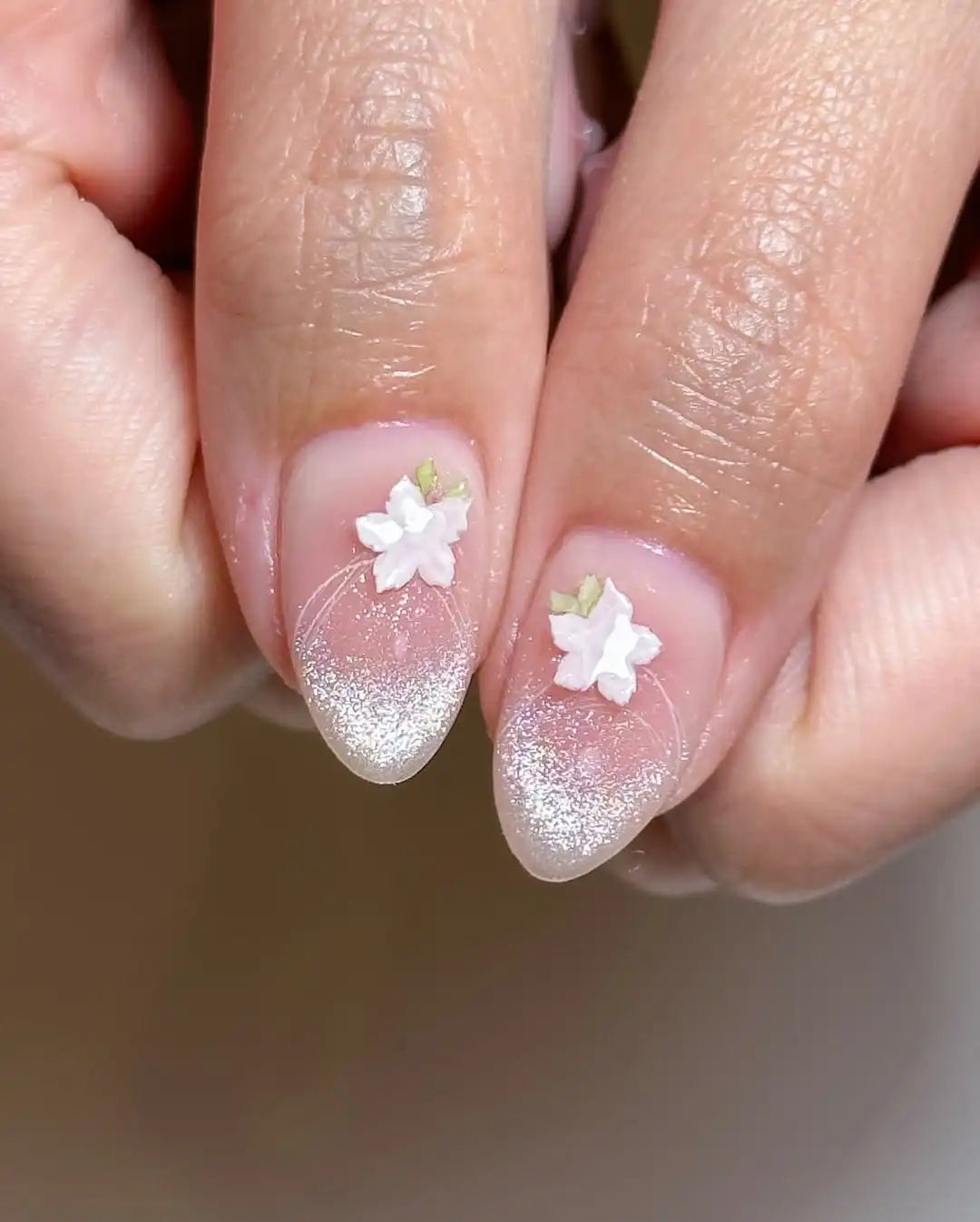 Handmade White Florals Pearls Cat Eye Press-on Nails