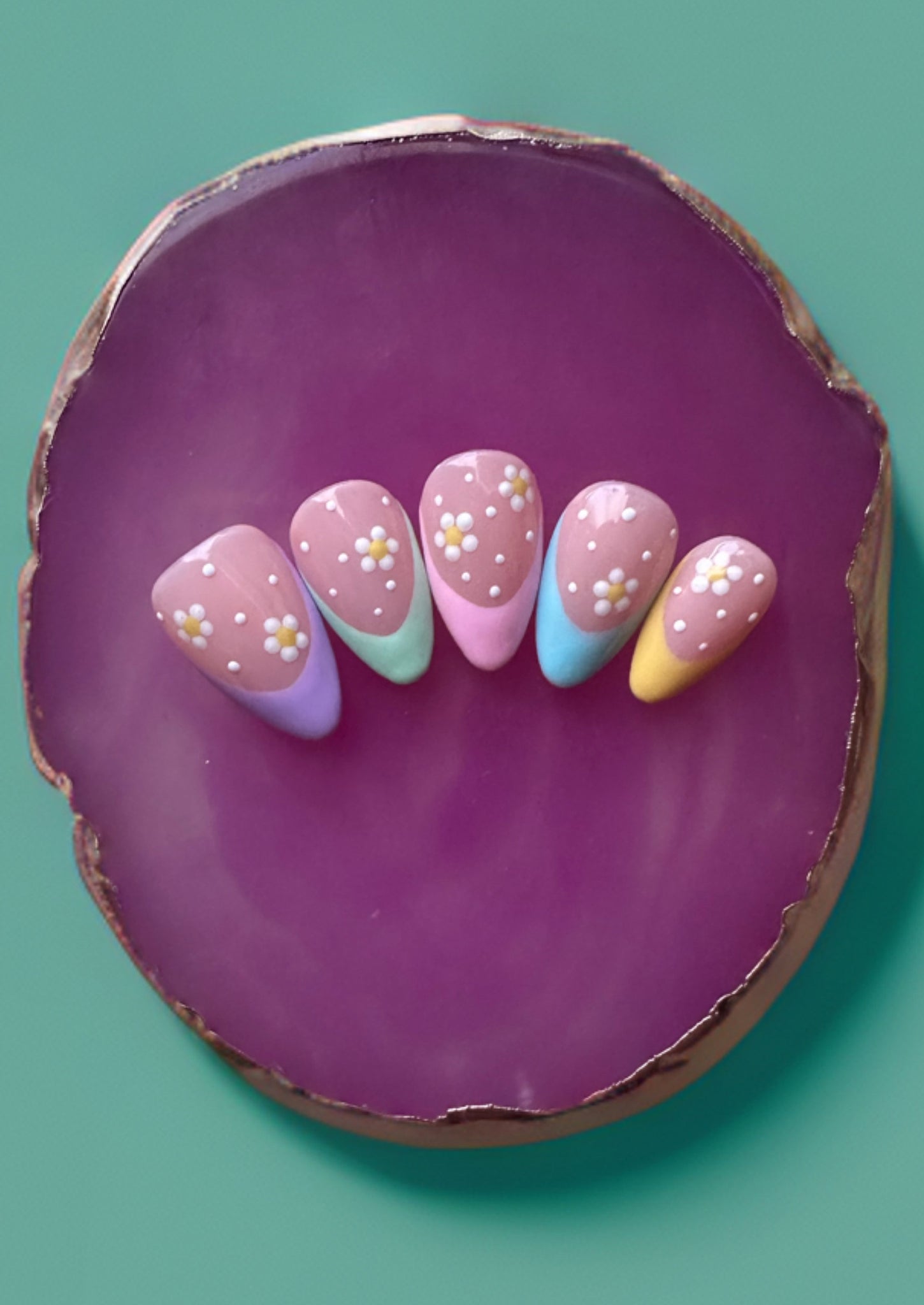 Daisy French Nails Presson - Cute Almond Floral Fake Nails